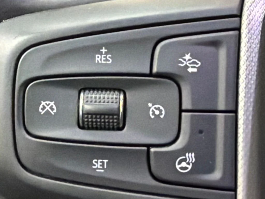 Used 2025 Sterling Metallic GMC Denali image 19