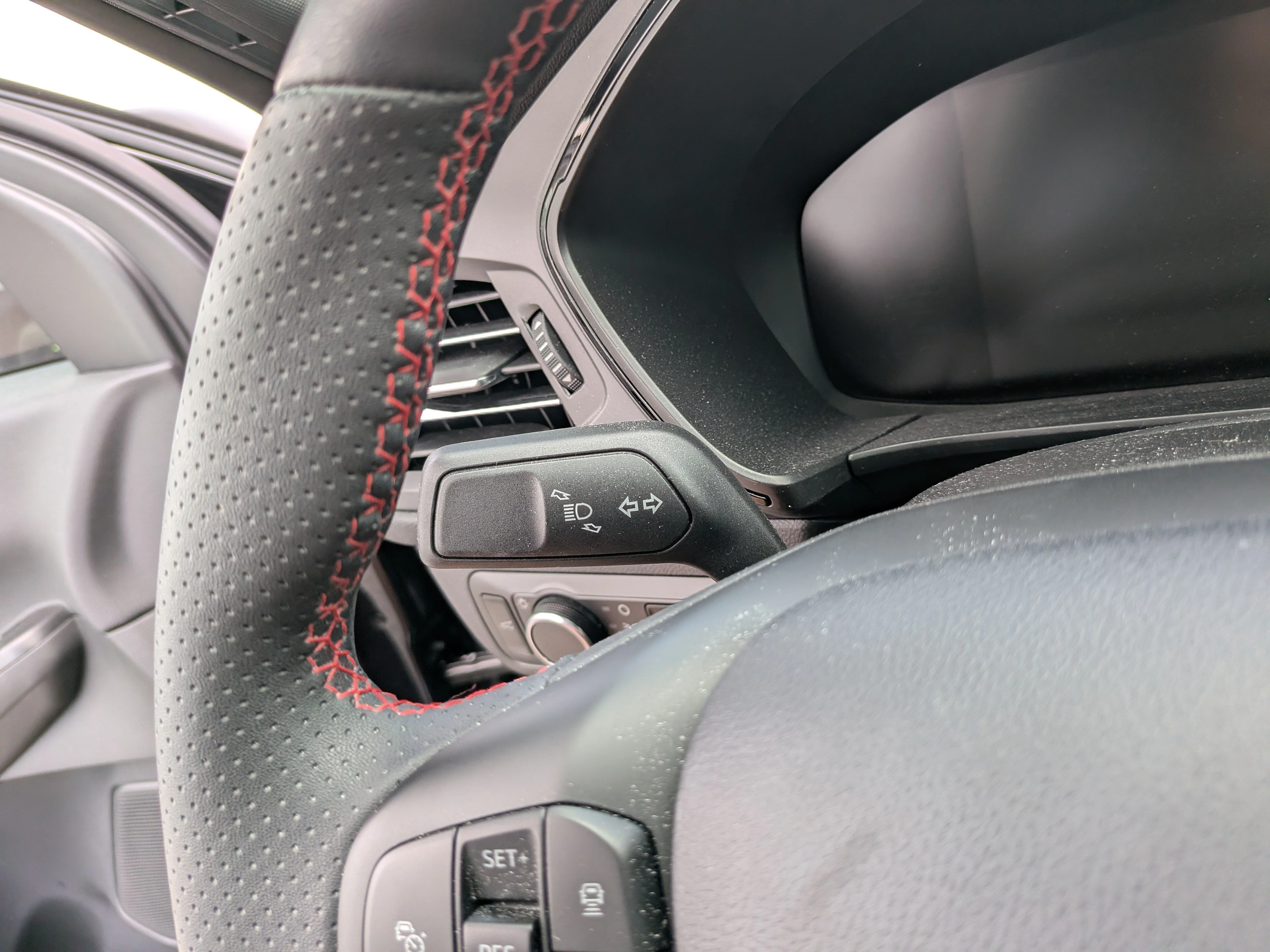 Used 2024 Agate Black Metallic Ford ST-Line image 29