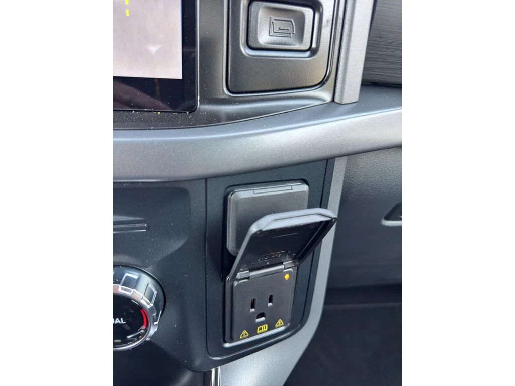 New 2026 Carbonized Gray Metallic Ford XLT image 22