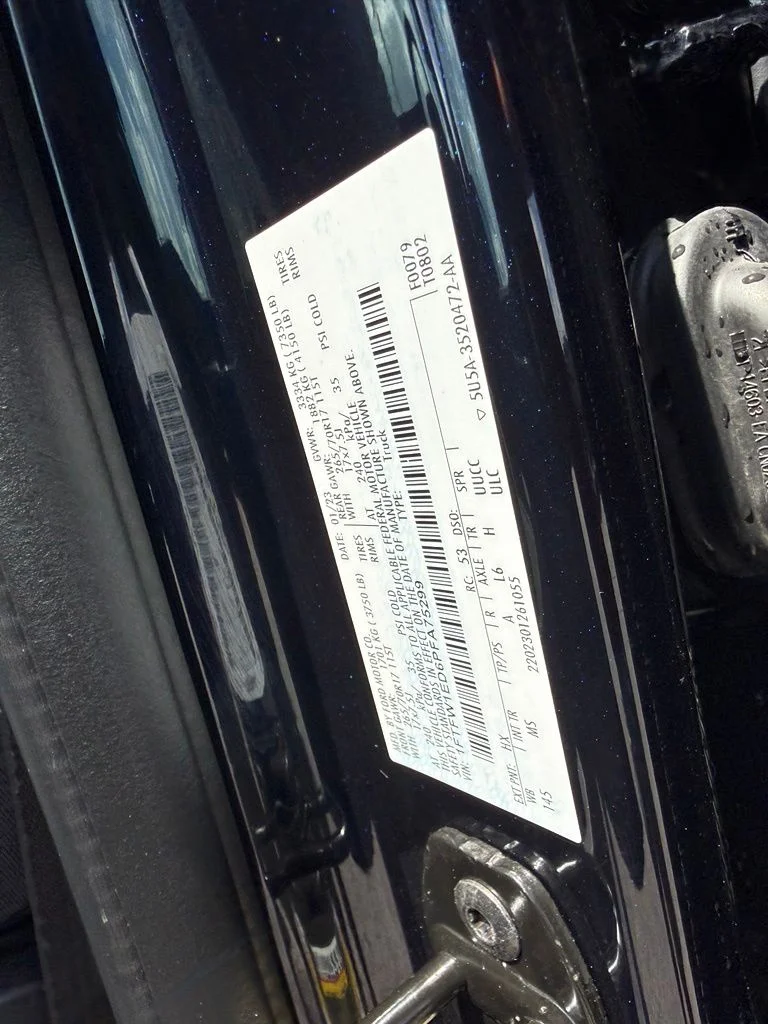Used 2023 Blue Ford XLT image 19
