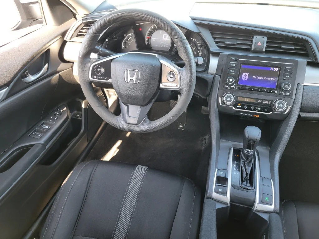 Used 2016 Lunar Silver Metallic Honda LX image 10