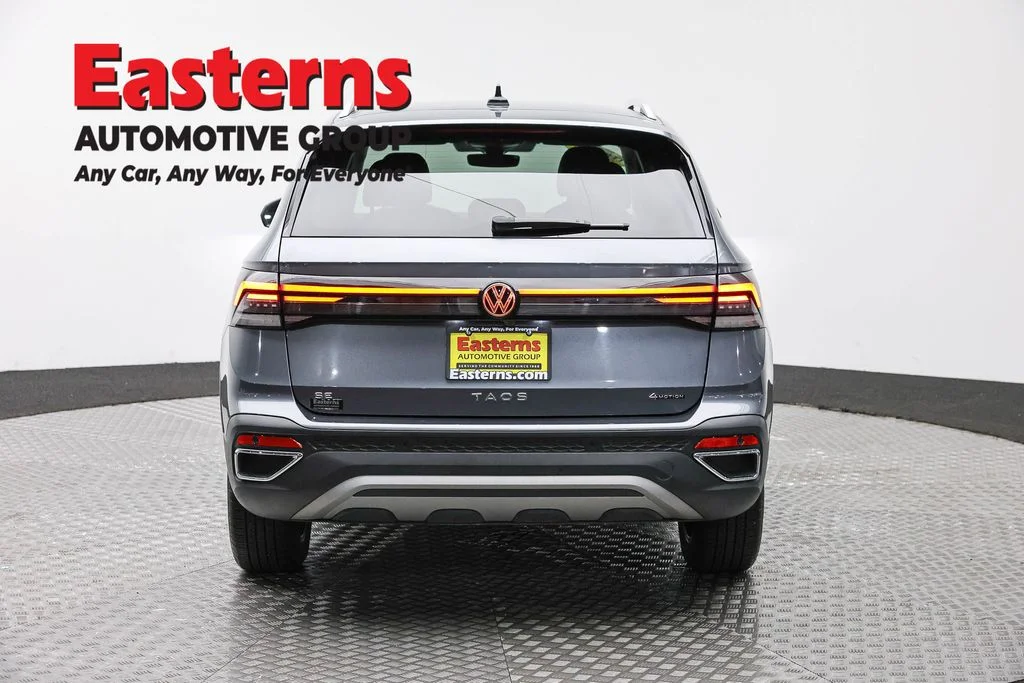 Used 2025 Gray Volkswagen 1.5T SE image 6