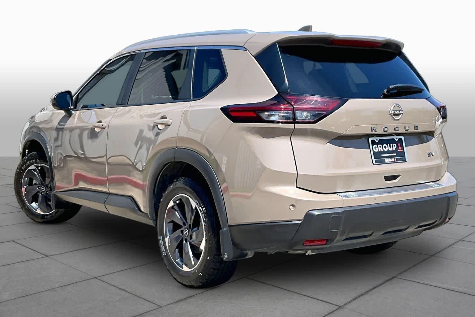 Used 2024 Baja Storm Metallic Nissan SV image 11