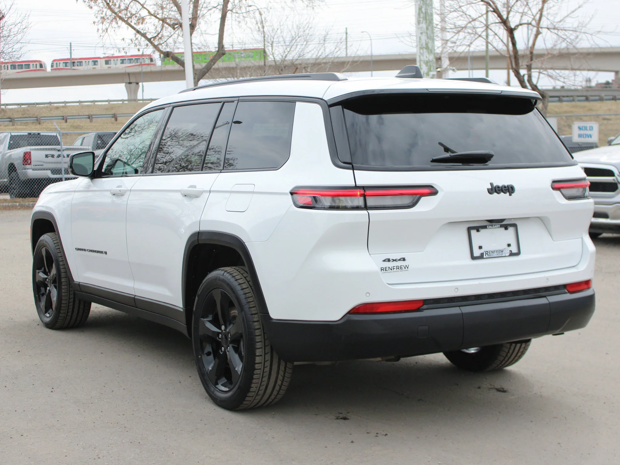 Certified Used 2024 White Jeep Altitude * No Accidents | Trailer Tow | Sunroof | Heated Seats | Adaptive Cruise | Captain