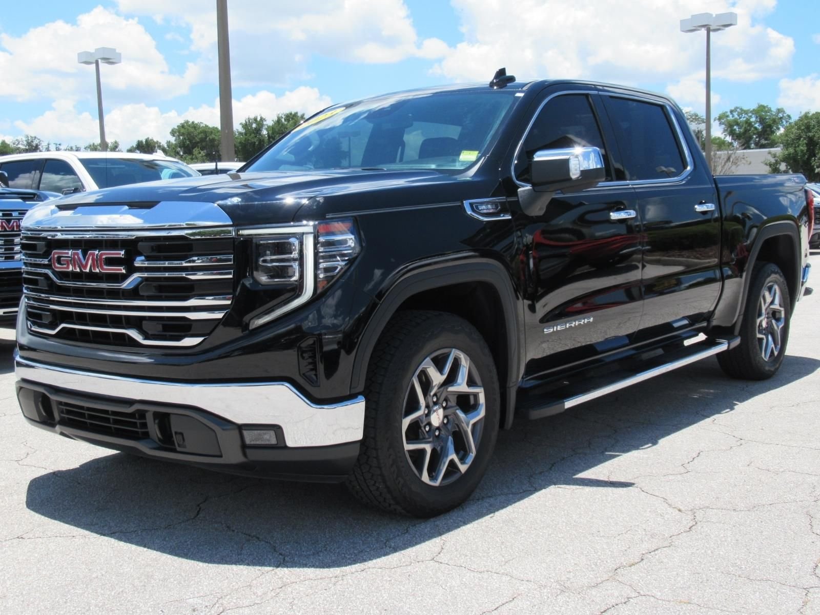 Used 2023 Black GMC SLT image 3