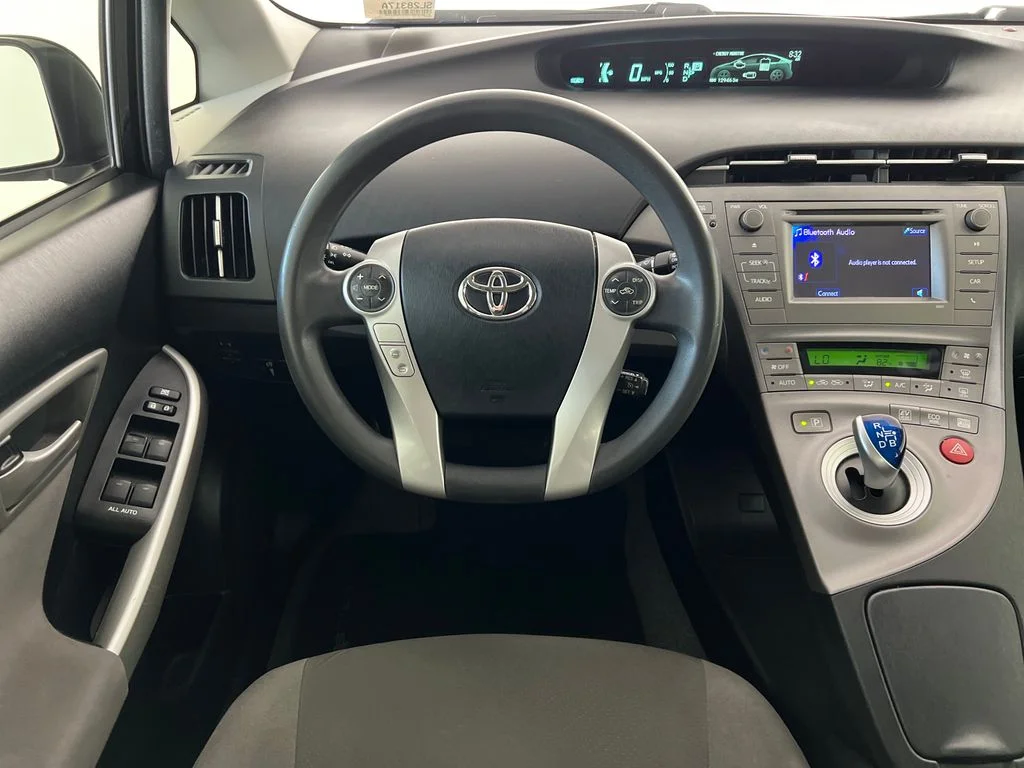 Used 2013 Black Toyota Two image 16