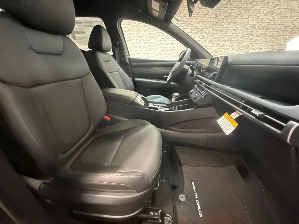 New 2027 Phantom Black Hyundai SE image 11