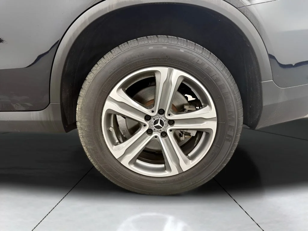 Used 2018 Black Mercedes-Benz GLC 300 image 30