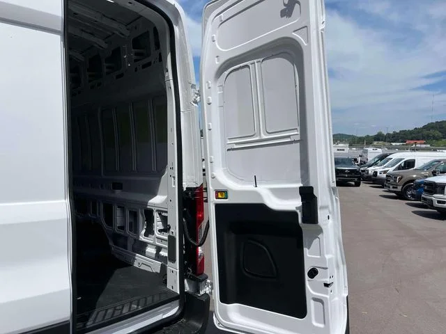 New 2027 White Ford HR CARGO AWD image 15