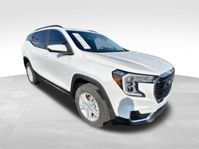 Used 2023 White GMC SLE image 2