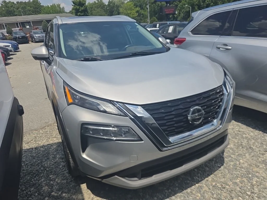 Used 2021 Silver Nissan SV image 2