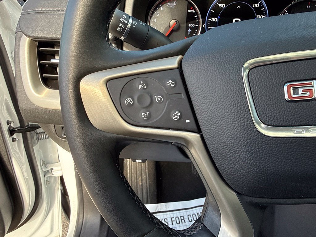 Used 2024 White GMC Denali image 28