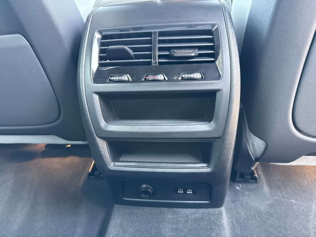 New 2026 Skyscraper Grey Metallic BMW xDrive50e image 17