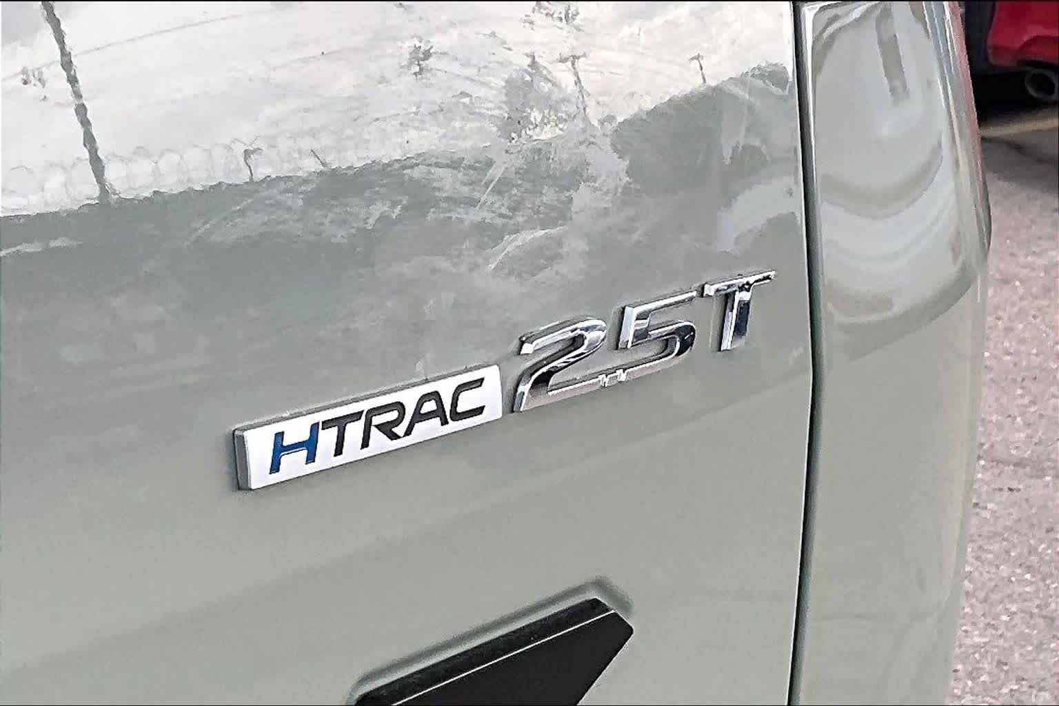 Certified Used 2025 Sage Gray Hyundai Limited image 10