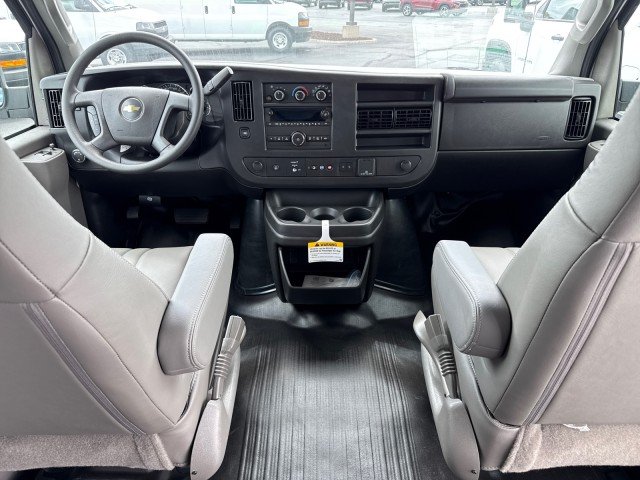 2025 Chevrolet Express Cargo Work Van - Photo 15