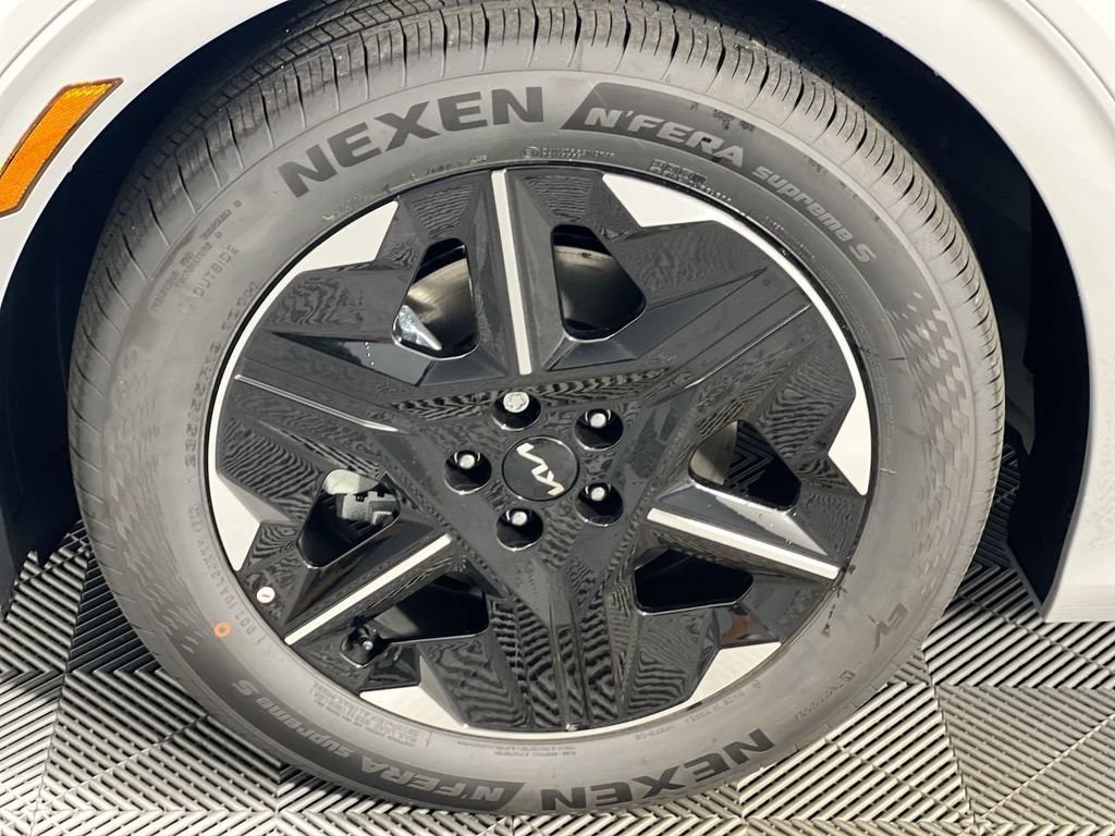 New 2026 Wolf Gray Kia GT-LINE image 13