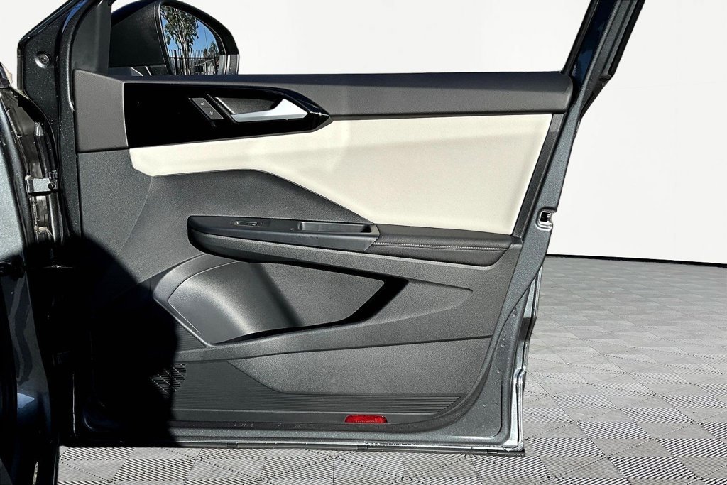 New 2027 Gray Volkswagen 1.5T S image 25