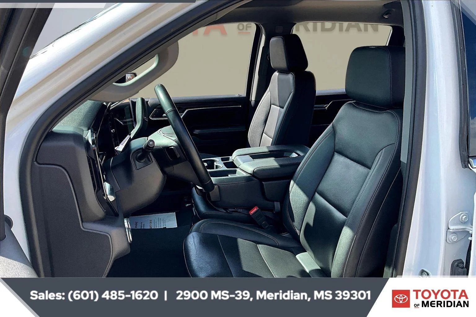 2024 GMC Sierra 1500 SLT - Photo 18