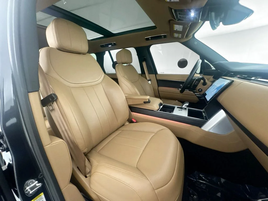 Used 2025 Gray Land Rover SE image 29