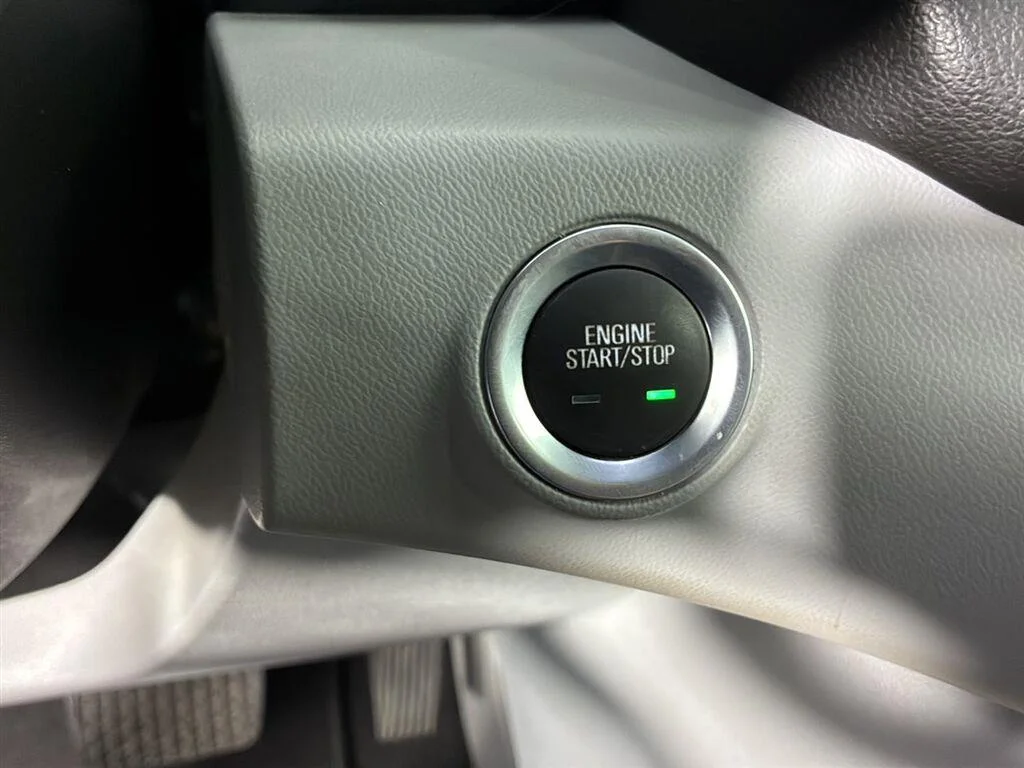 Used 2019 Quicksilver Metallic GMC SLT image 26