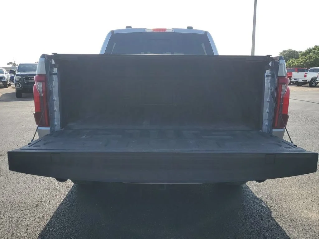 Used 2024 Silver Ford XLT image 32