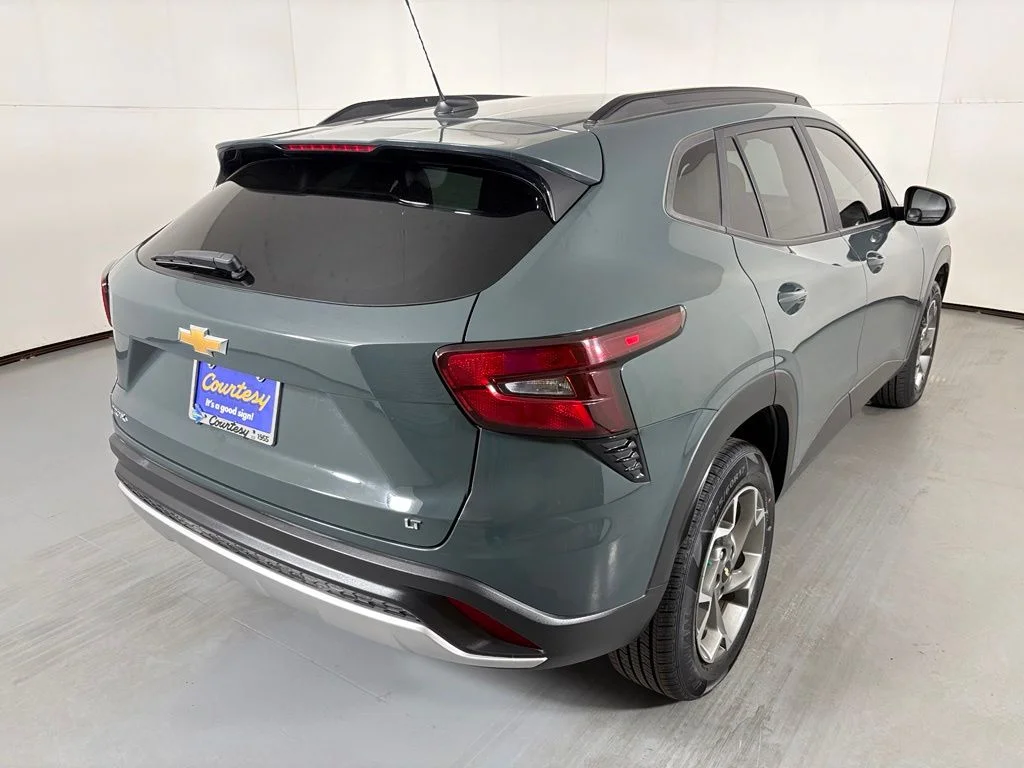 Used 2025 Gray Chevrolet LT image 8