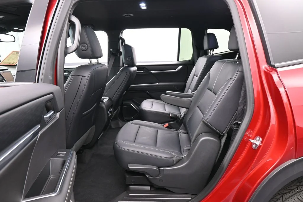 Used 2024 Volcanic Red Tintcoat GMC Elevation image 34
