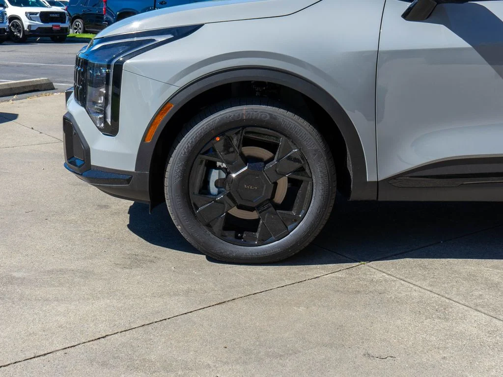 New 2026 Gray Kia X-Line image 27