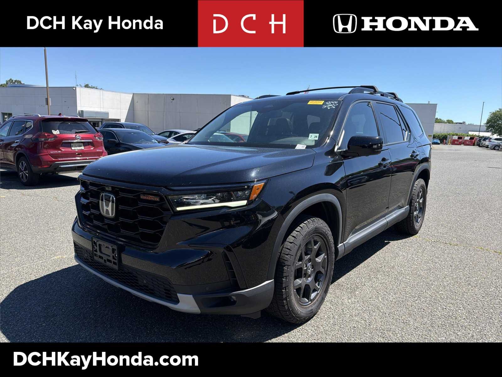 2023 Honda Pilot TrailSport AWD's photo