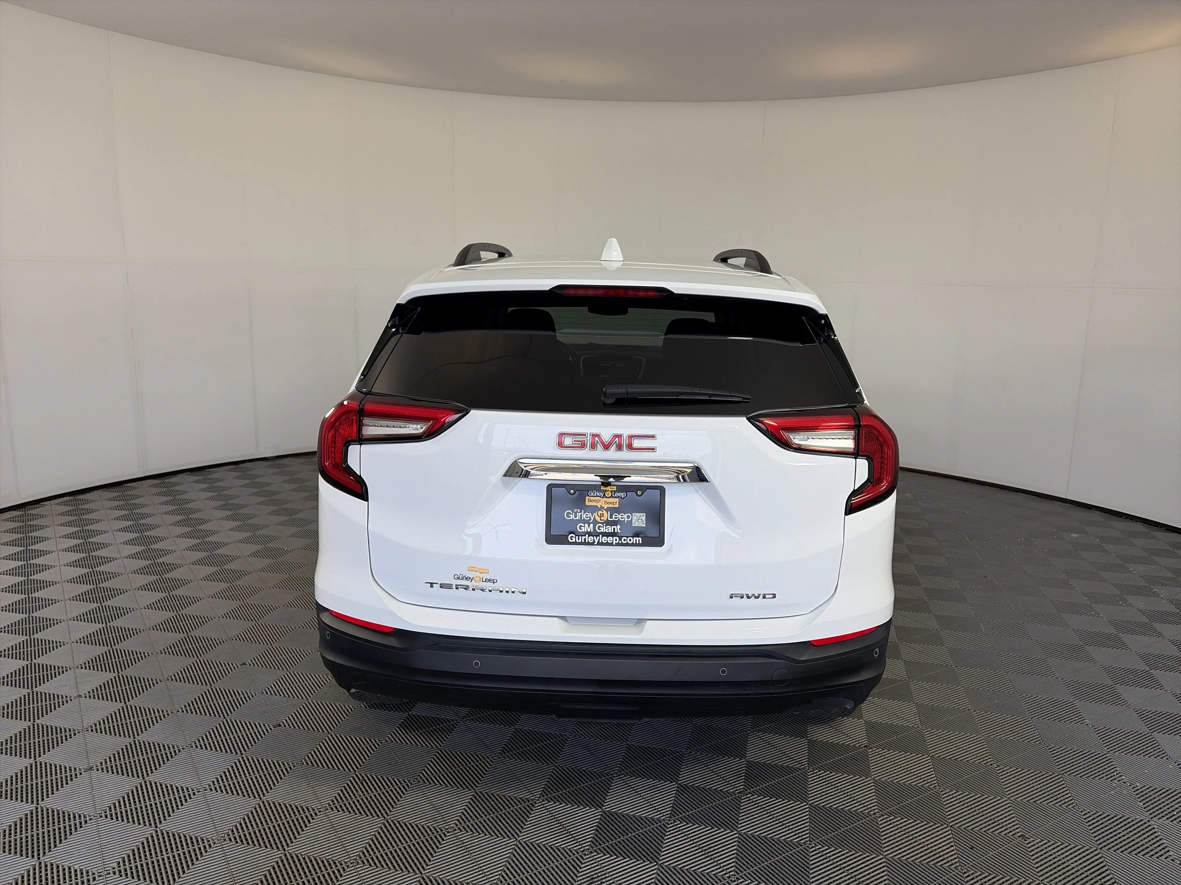 Certified Used 2024 Summit White GMC SLE image 6