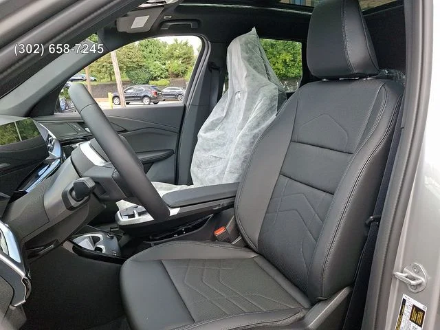 Used 2026 Space Silver Metallic BMW xDrive28i image 12