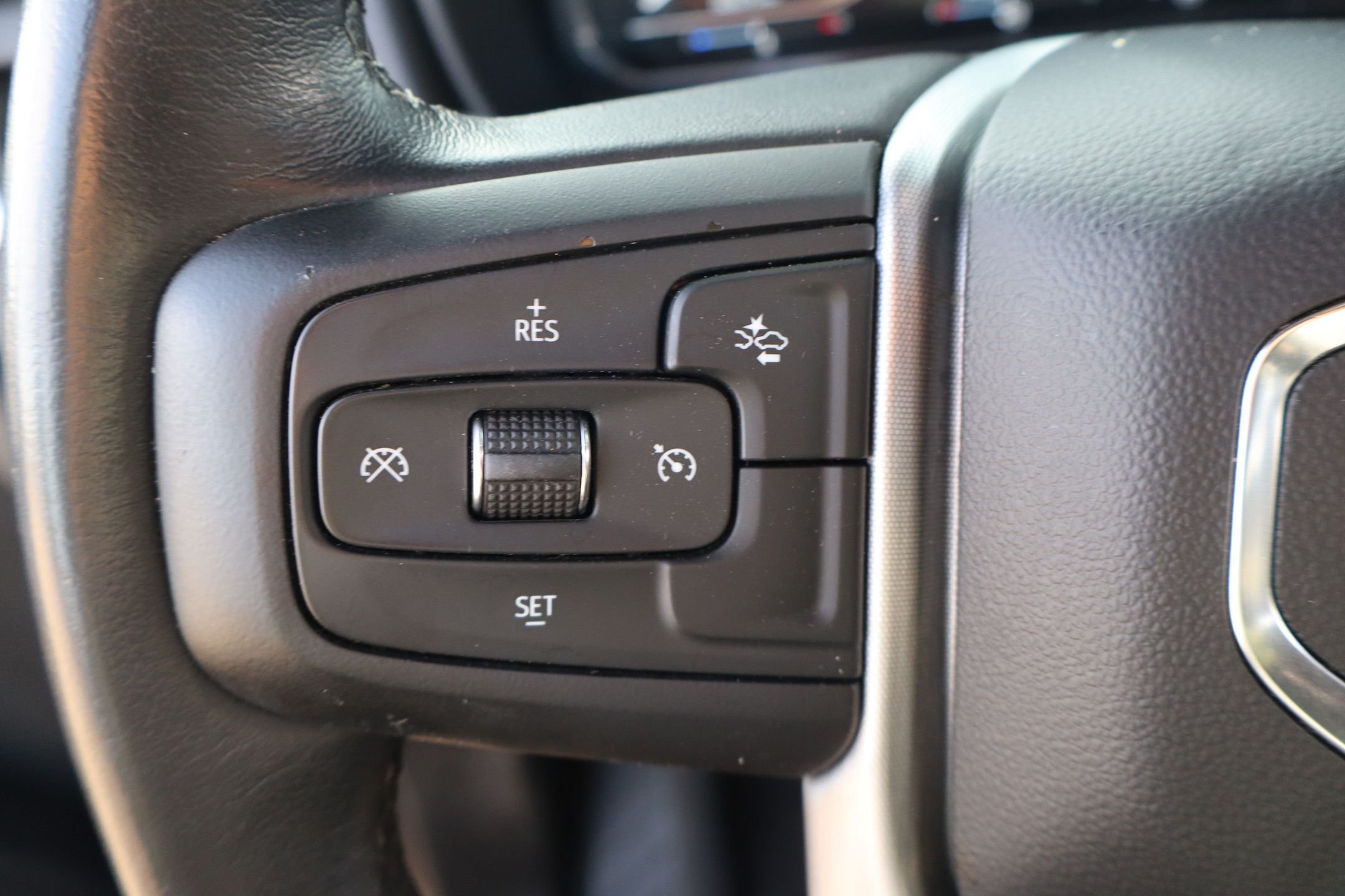Used 2023 Titanium GMC SLT image 14
