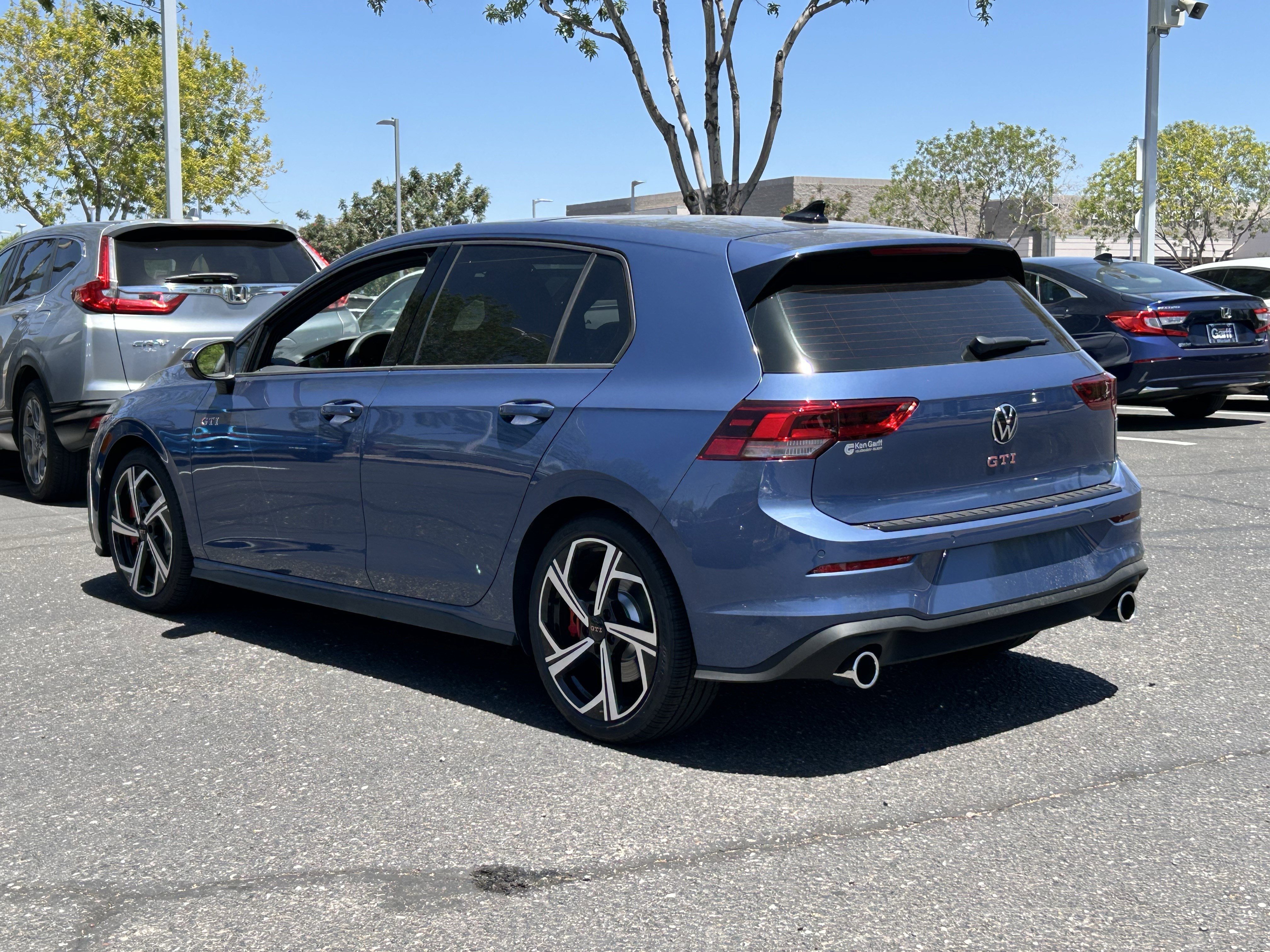 New 2026 Slate Blue Metallic Volkswagen SE image 2
