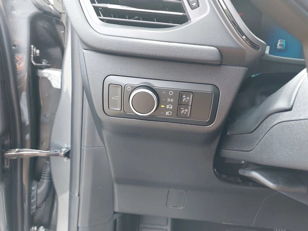 Used 2025 Gray Ford ST-Line image 26
