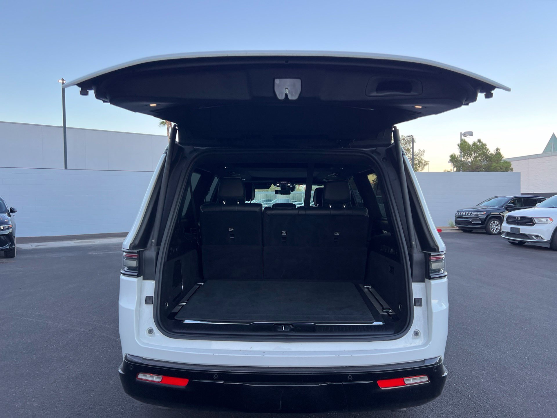 Used 2024 White Jeep Series II image 10