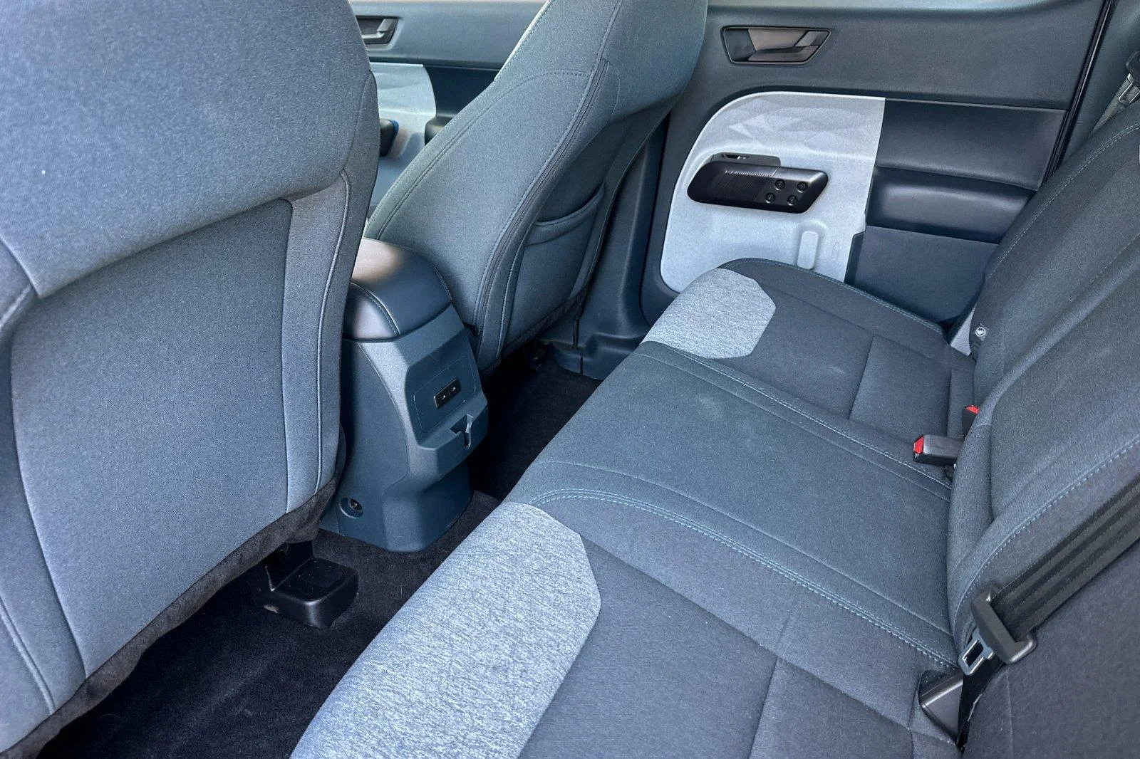 Used 2025 Carbonized Gray Metallic Ford XLT image 12