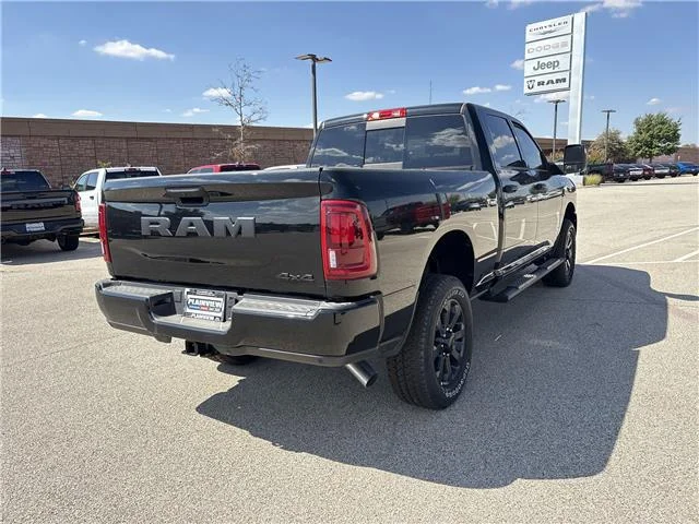 New 2026 Diamond Black Crystal Pearl-Coat  Paint Ram TRADESMAN CREW CAB 4X4 image 8