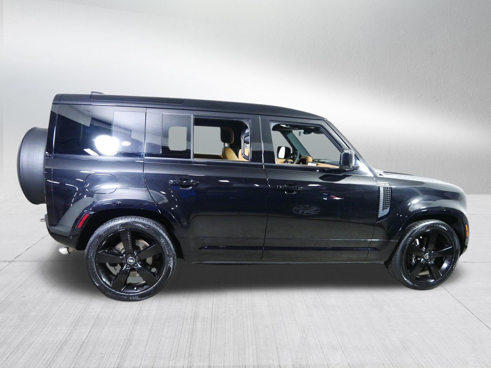 Certified Used 2023 Santorini Black Metallic Land Rover V8 image 8