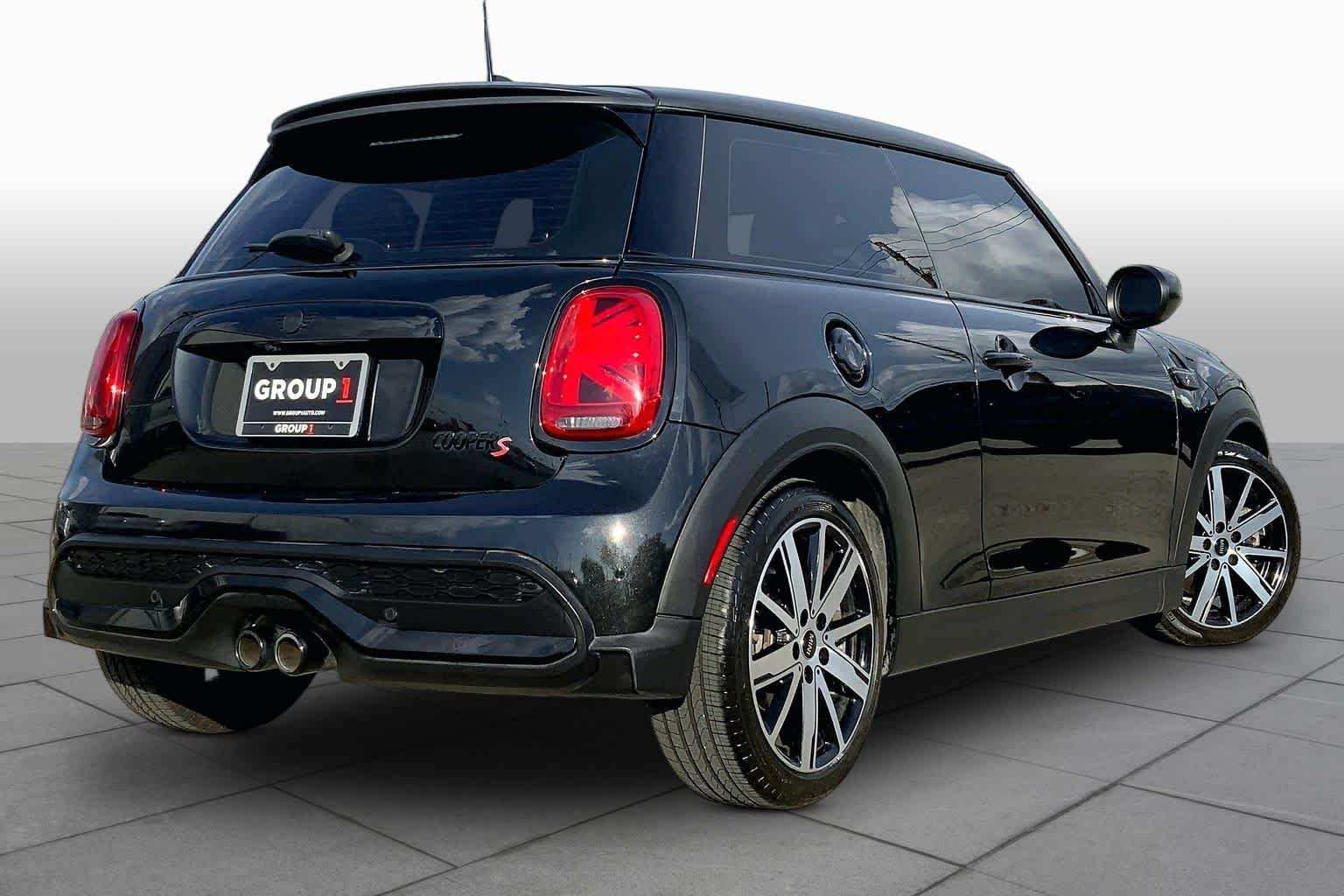 Used 2023 Midnight Black II MINI Cooper S image 13