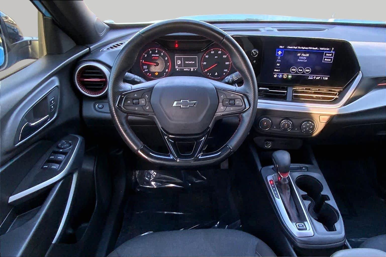 Used 2024 Fountain Blue Chevrolet 1RS image 6