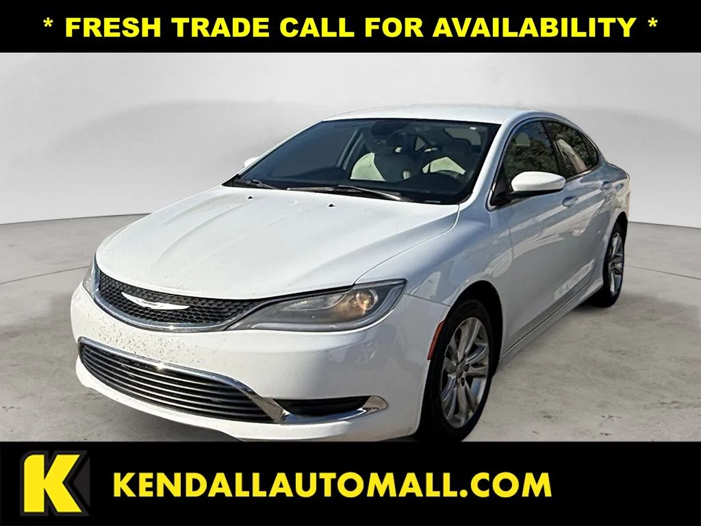 2015 Chrysler 200 Limited's photo