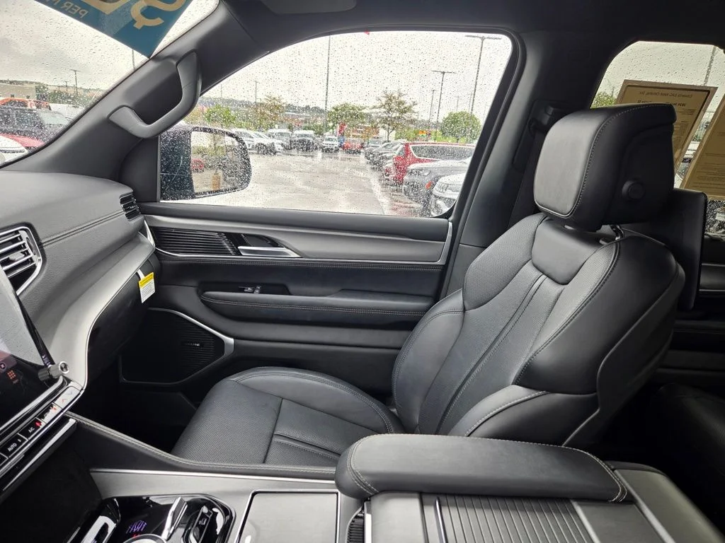 Used 2024 Black Jeep Series II image 28