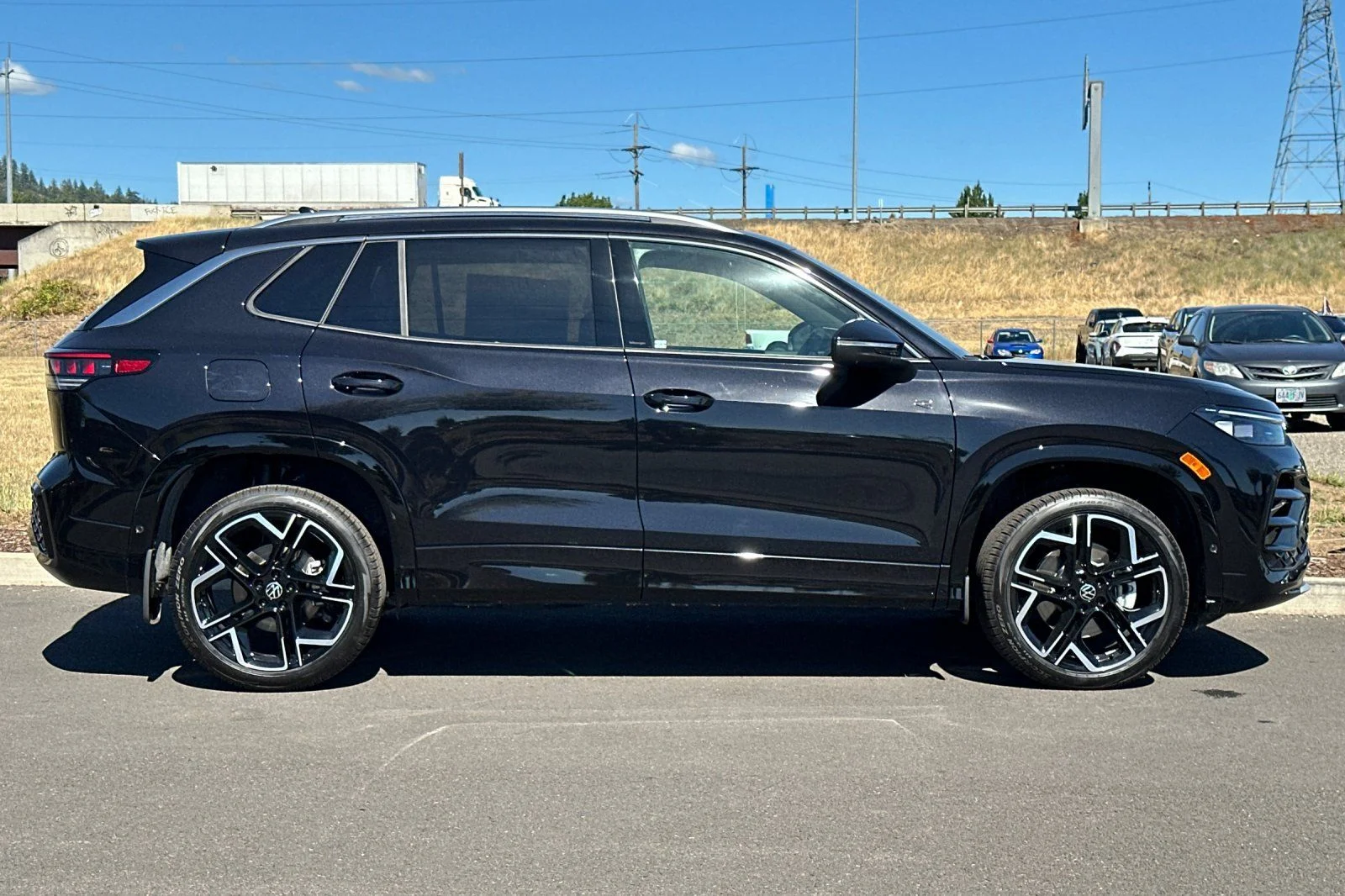 New 2026 Black Volkswagen 2.0T SEL R-Line Turbo image 2