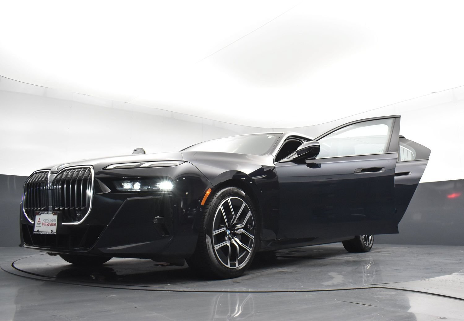 Used 2025 Black BMW 740i xDrive image 37