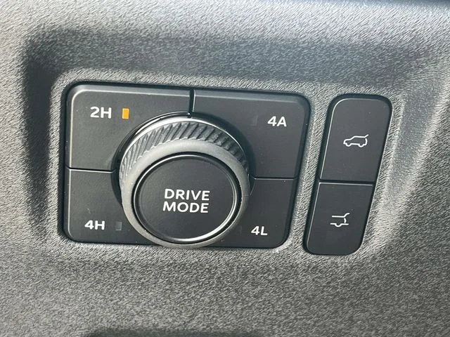 New 2027 Agate Black Metallic Ford MAX Platinum image 24