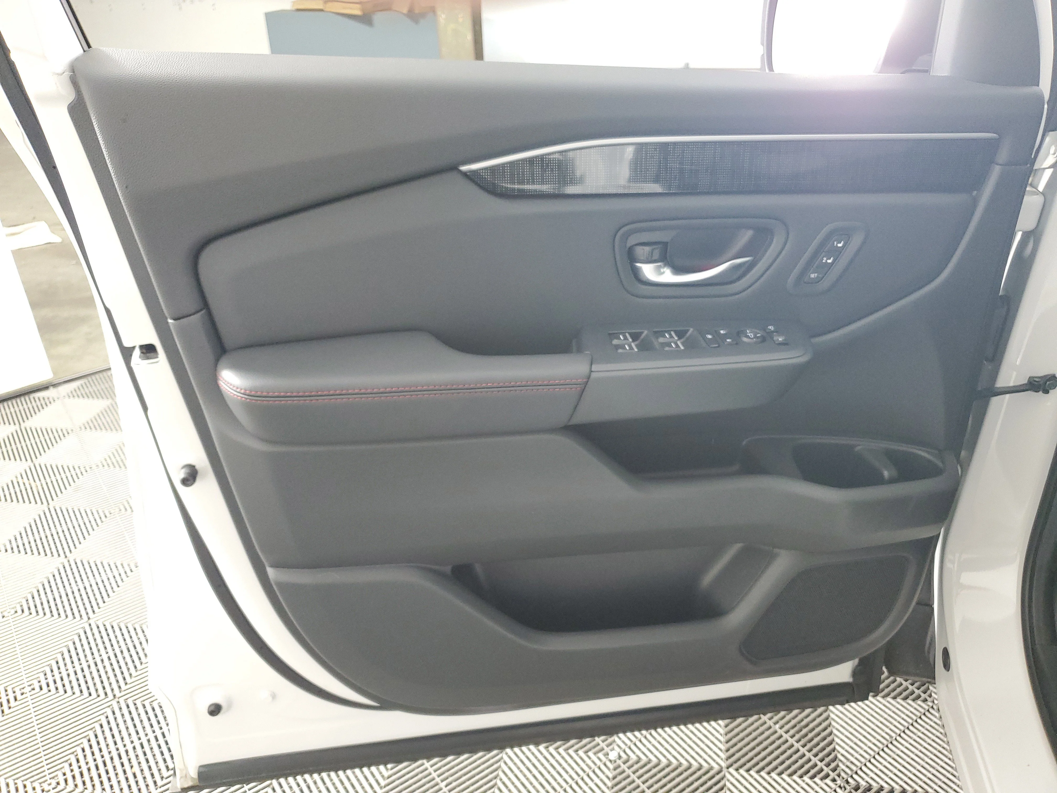 2025 Honda Pilot Black Edition - Photo 65