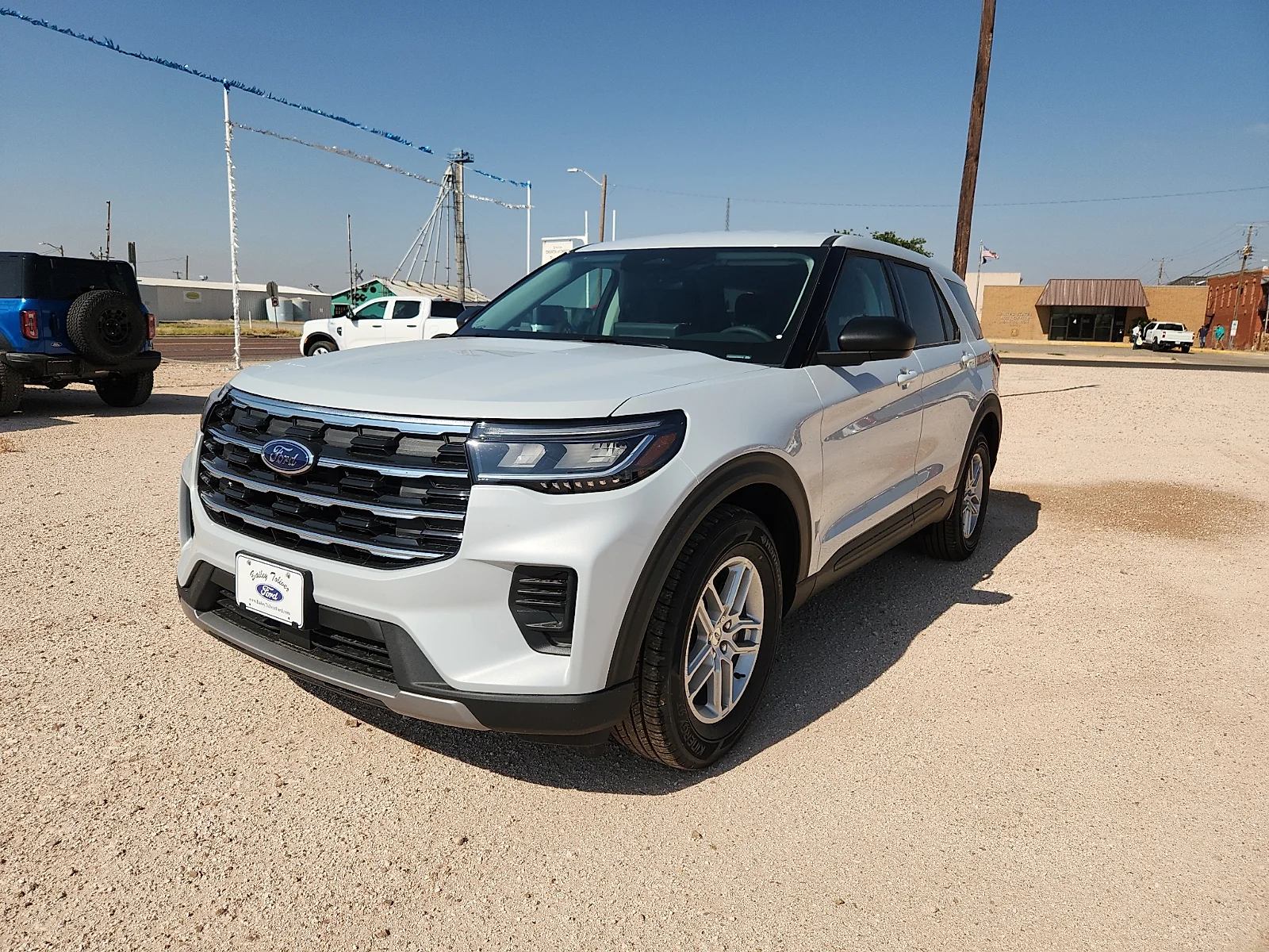 New 2026 Space White Metallic Ford Active 100A image 3