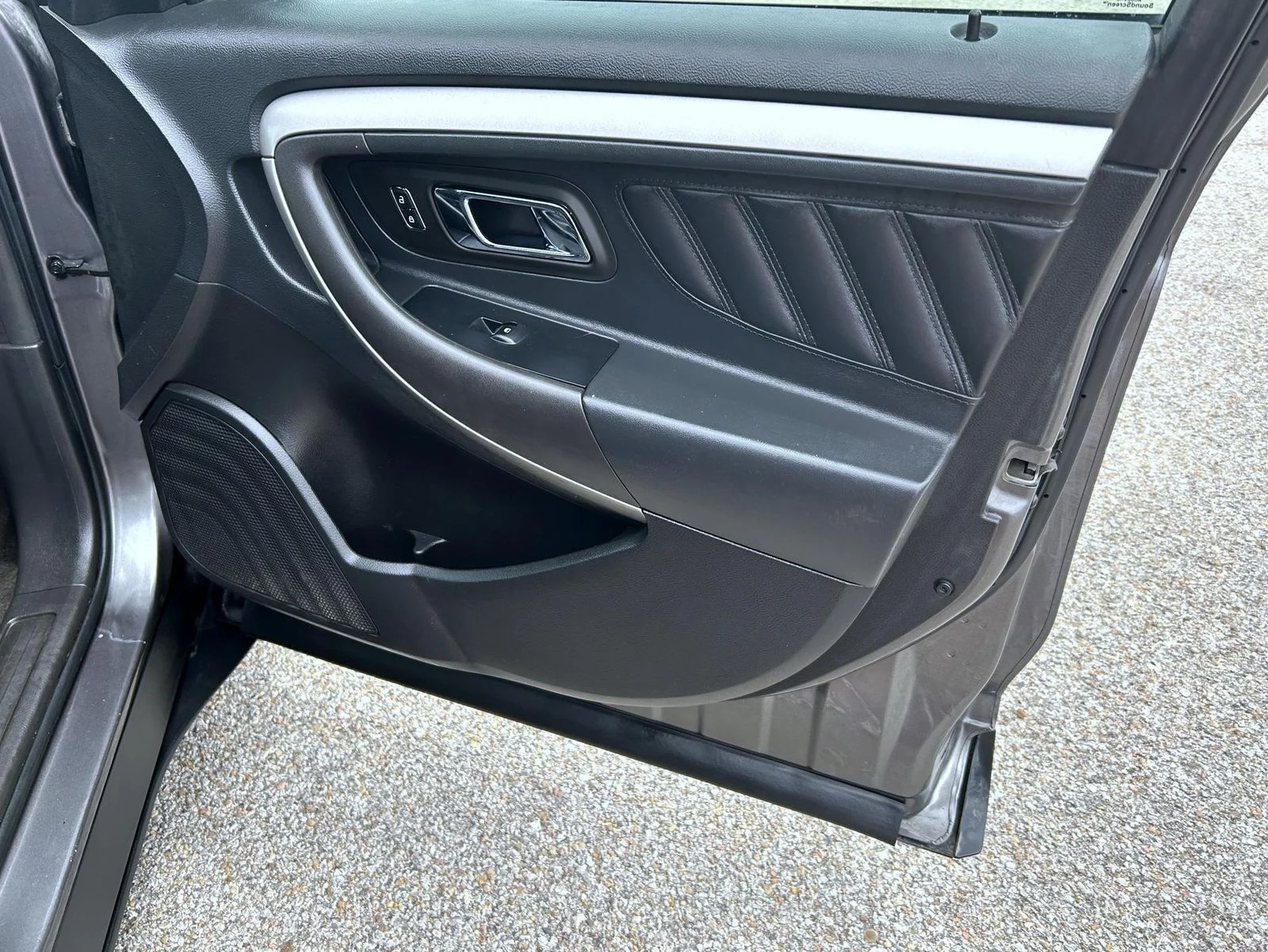 Used 2013 Gray Ford SEL image 14