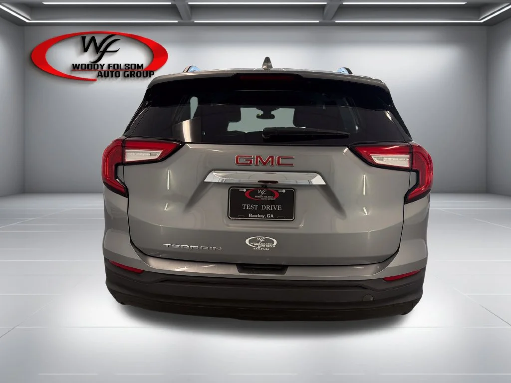 Used 2023 Silver GMC SLE image 7