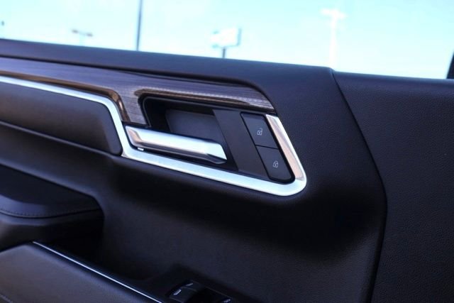 Used 2023 White Chevrolet LT image 27